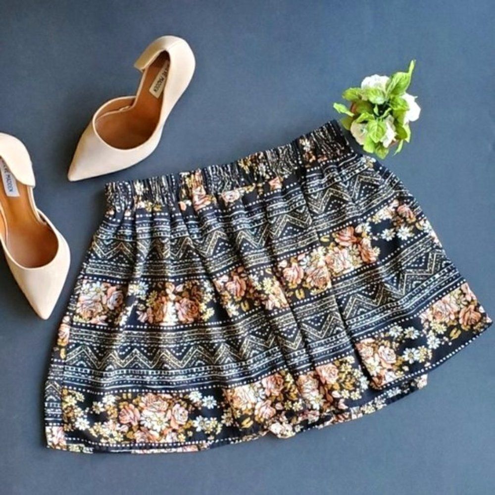 L.A Hearts floral Aztec flowy skirt